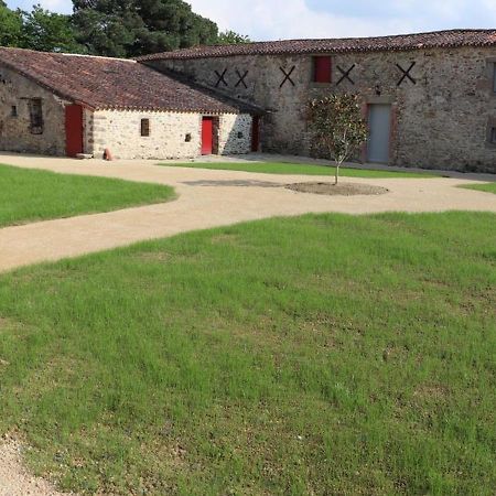 Gite 18Eme Renove Avec Piscine Couverte, Terrasse, Loisirs Et Wifi - 6 Pers. - Fr-1-426-432 Ле-Эрбье Экстерьер фото